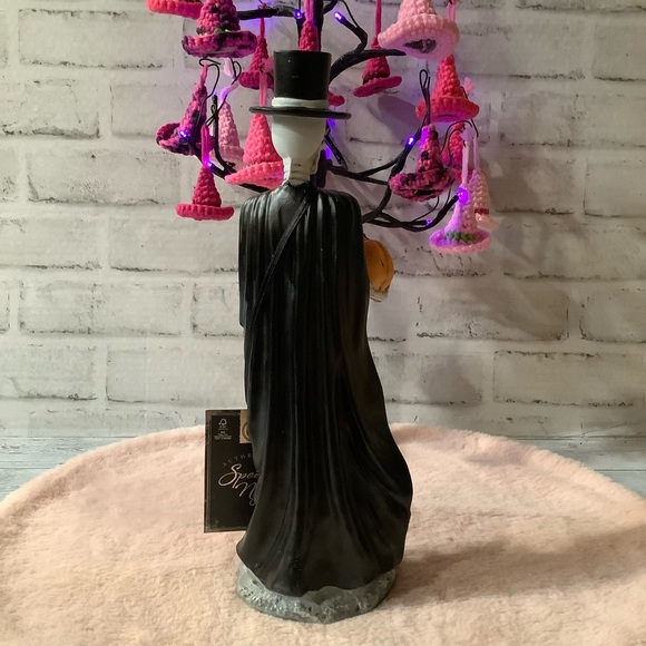 SPOOKY NIGHT 12in Skeleton Holding Jack-O-Lantern - Picture 4 of 6